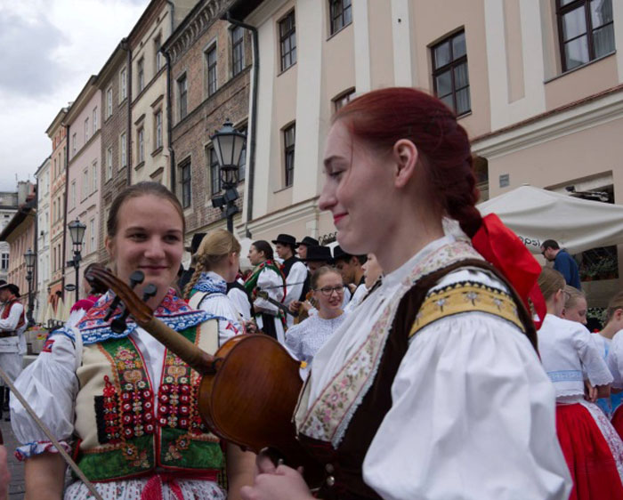 International folklore festival “Moonlight in Krakow”,26. – 30. 06. 2017.